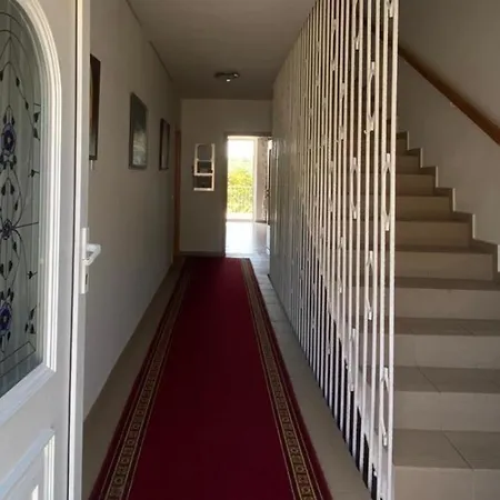 Lena Apartmán *