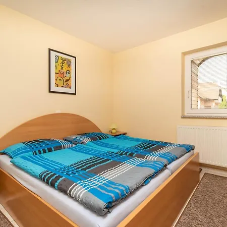 Lena Apartmán *
