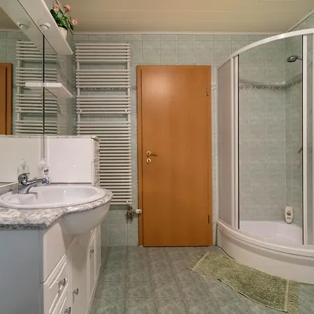 Apartament Lena
