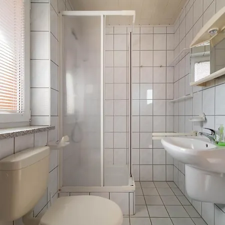 Lena Apartmán *